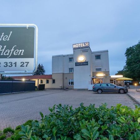 Hotel Am Hafen Брауншвейг Экстерьер фото